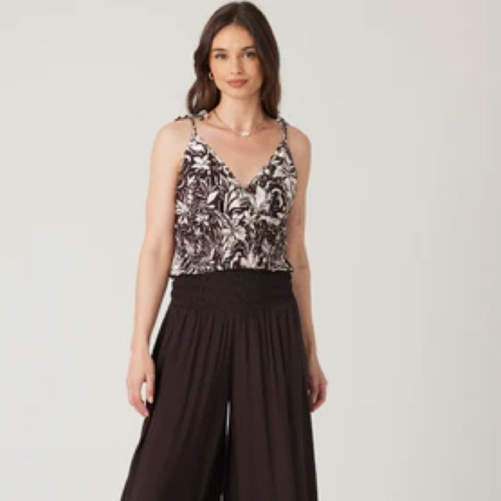 Bila Brown and White Camisole Top